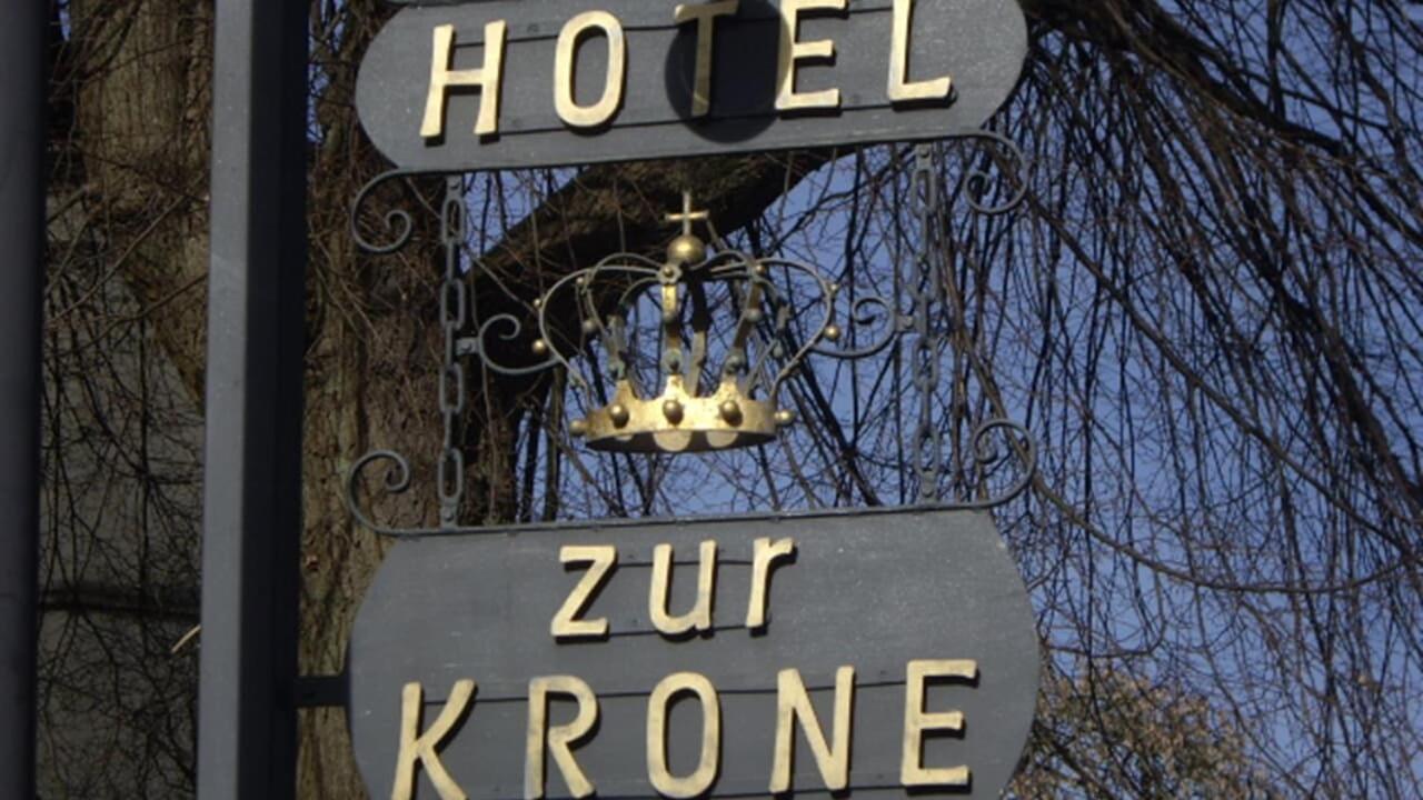 Hotel Zur Krone Бад-Брюккенау Екстер'єр фото